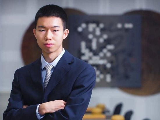嗯啊h客厅hh青梅h日日偷换
