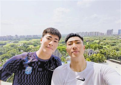 胡作非和少霞的小说