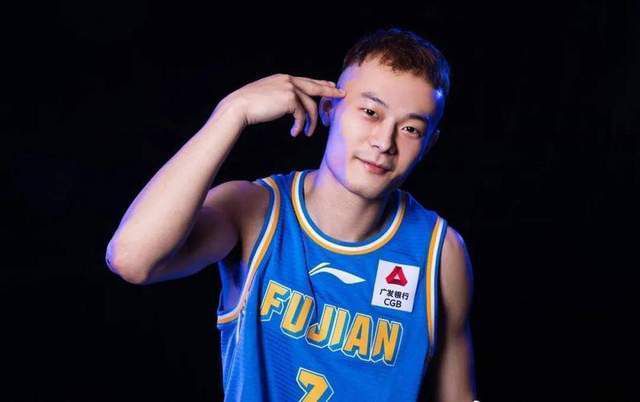 乳孔扩张变态俱乐部